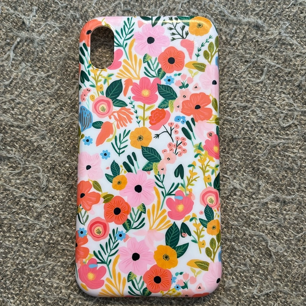 iPhone XR Case - Picture 1 of 4